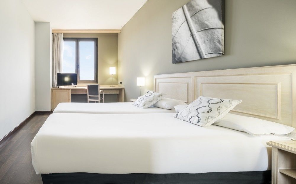 Hotel Ilunion Bel-art 4*