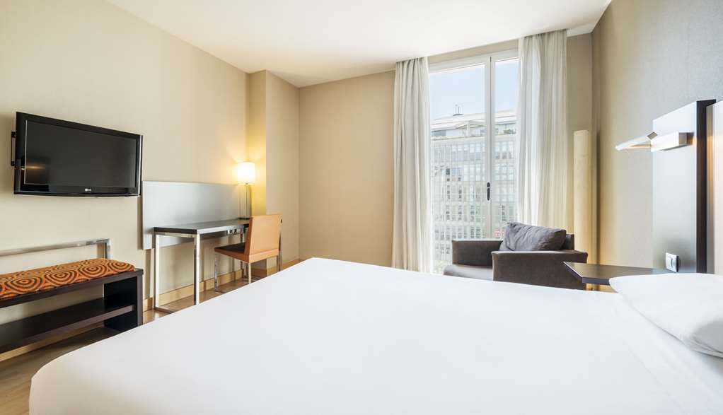 Hotel Ilunion Bel-art 4*